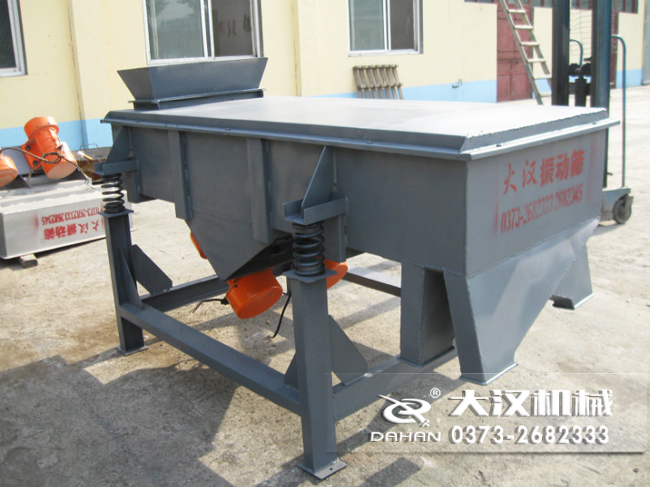 1016型直線振動篩 1016型直線振動篩的材質分為:不銹鋼,碳鋼兩種可以選擇。